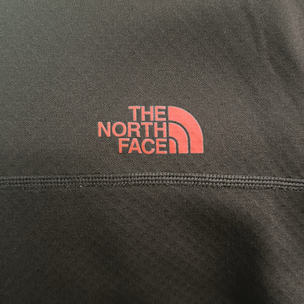 Large Northface Pullover. Collar Zip. Like New. - image 2